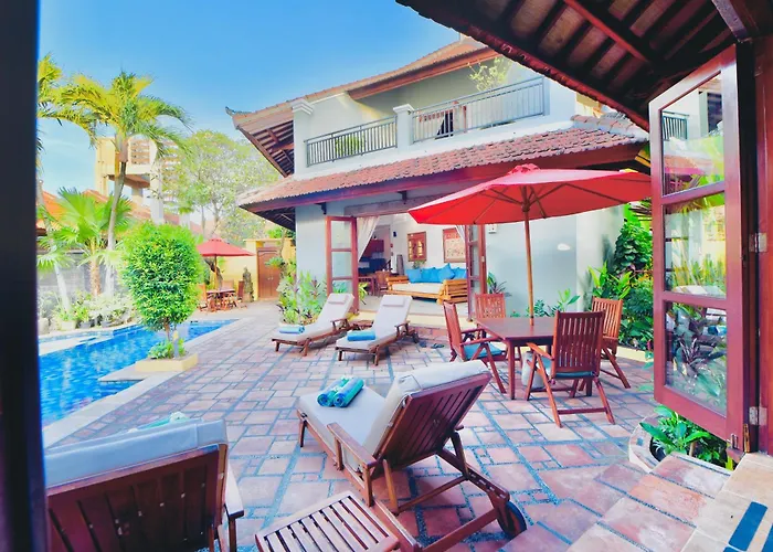 Villa Naga Maya Legian 